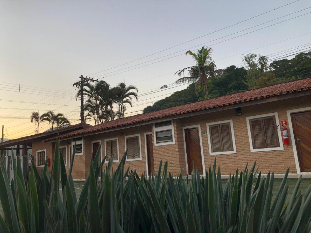 Hotel Pousada Nosso Cantinho Ubatuba Exterior photo